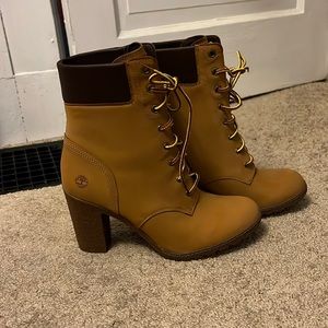 Authentic high heeled Timberland Boots size 9.5